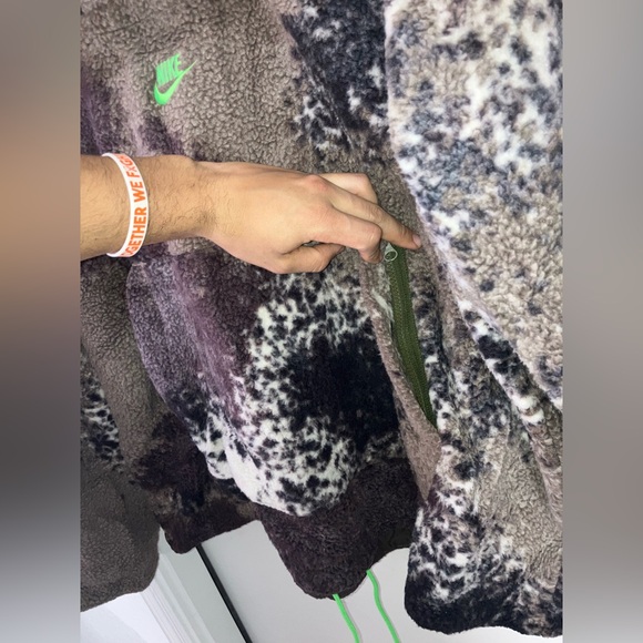 NWT Nike Sherpa 1/4 Zip Hoodie - Picture 4 of 8